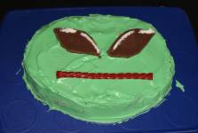 Alien birthday cake